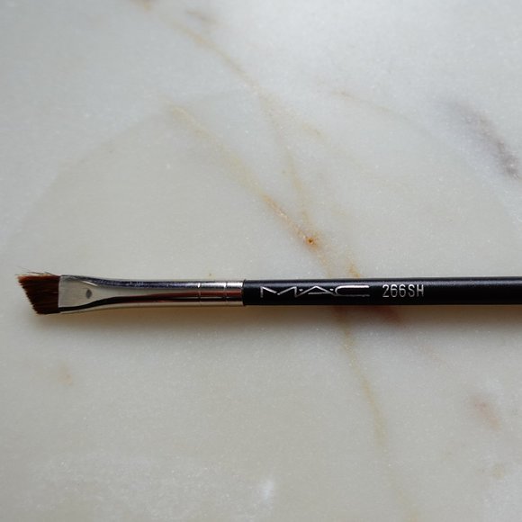 New/RARE MAC 266 SH Small Angle Natural Hair Brush - Picture 3 of 7